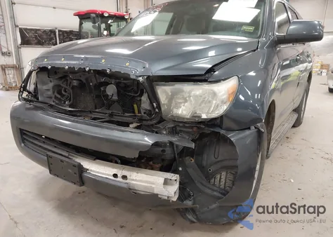 2010 Toyota Sequoia Sr5 5.7L V8 z USA, uszkodzony, nr VIN 5TDBY5G10AS033334